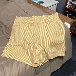 Liz Claiborne paper bag waist shorts